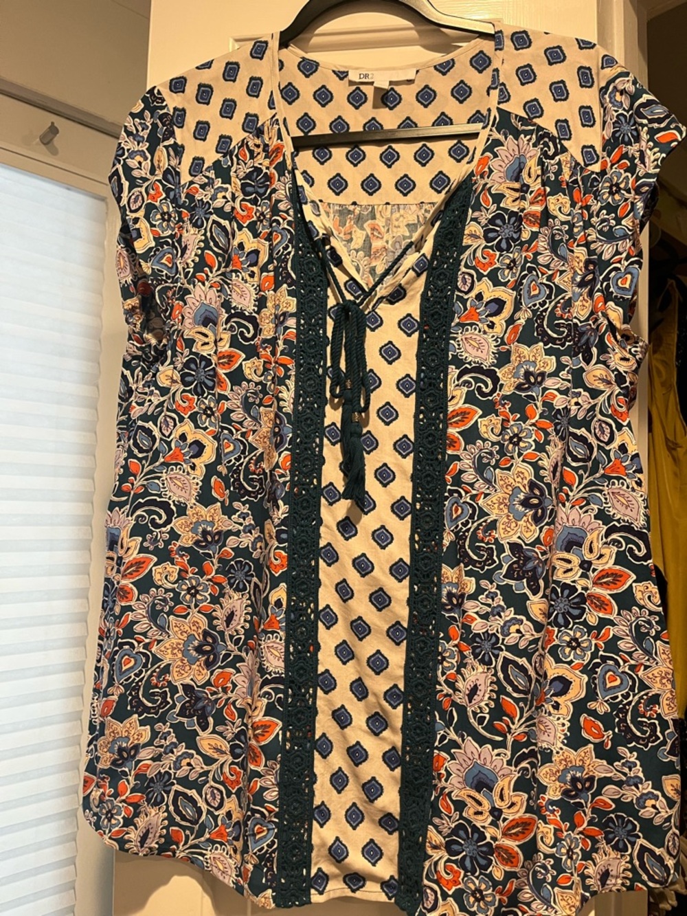 DR2 Navy Floral Lace-Trim Tie-Neck Women's Top size L